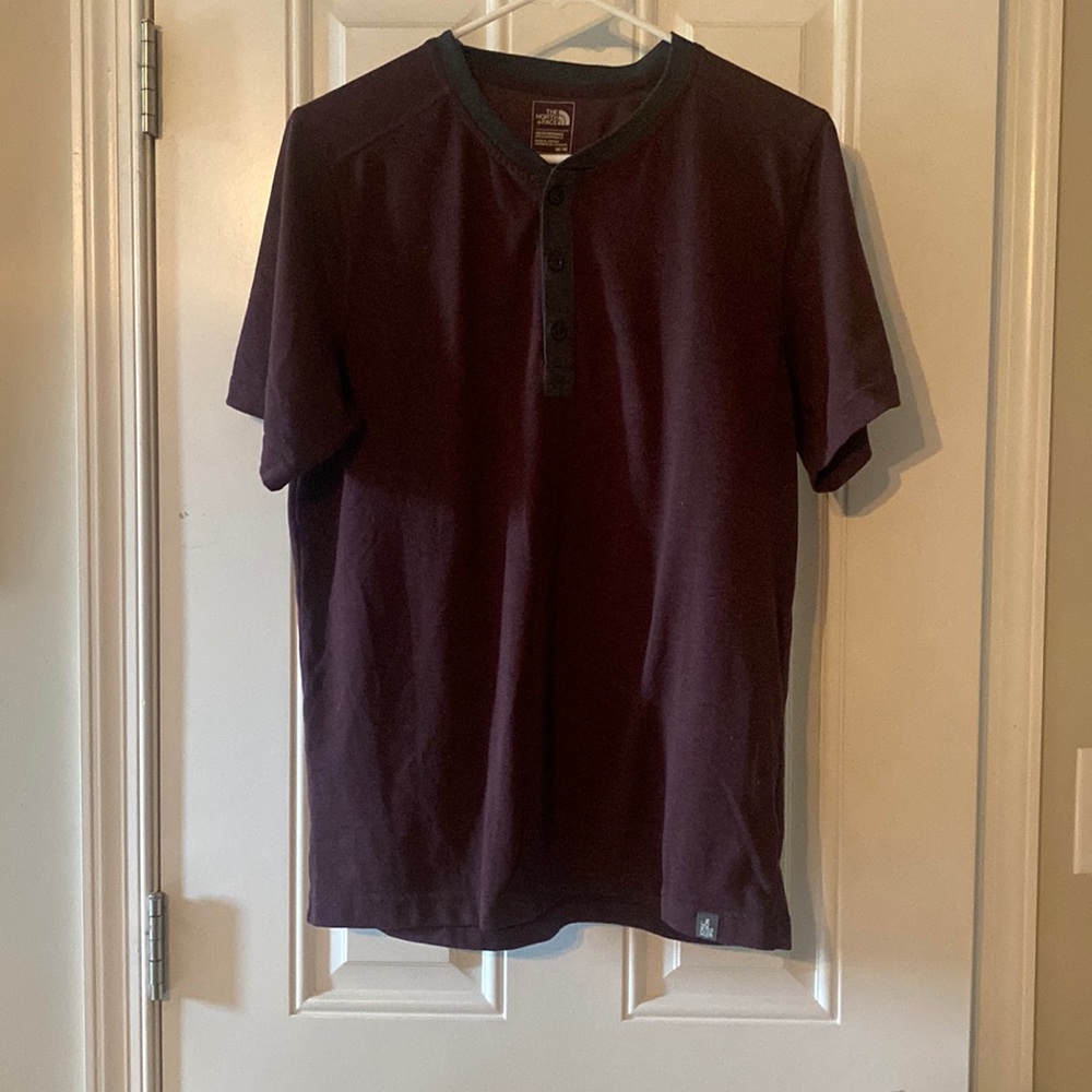 North Face Mens short sleeve shirt